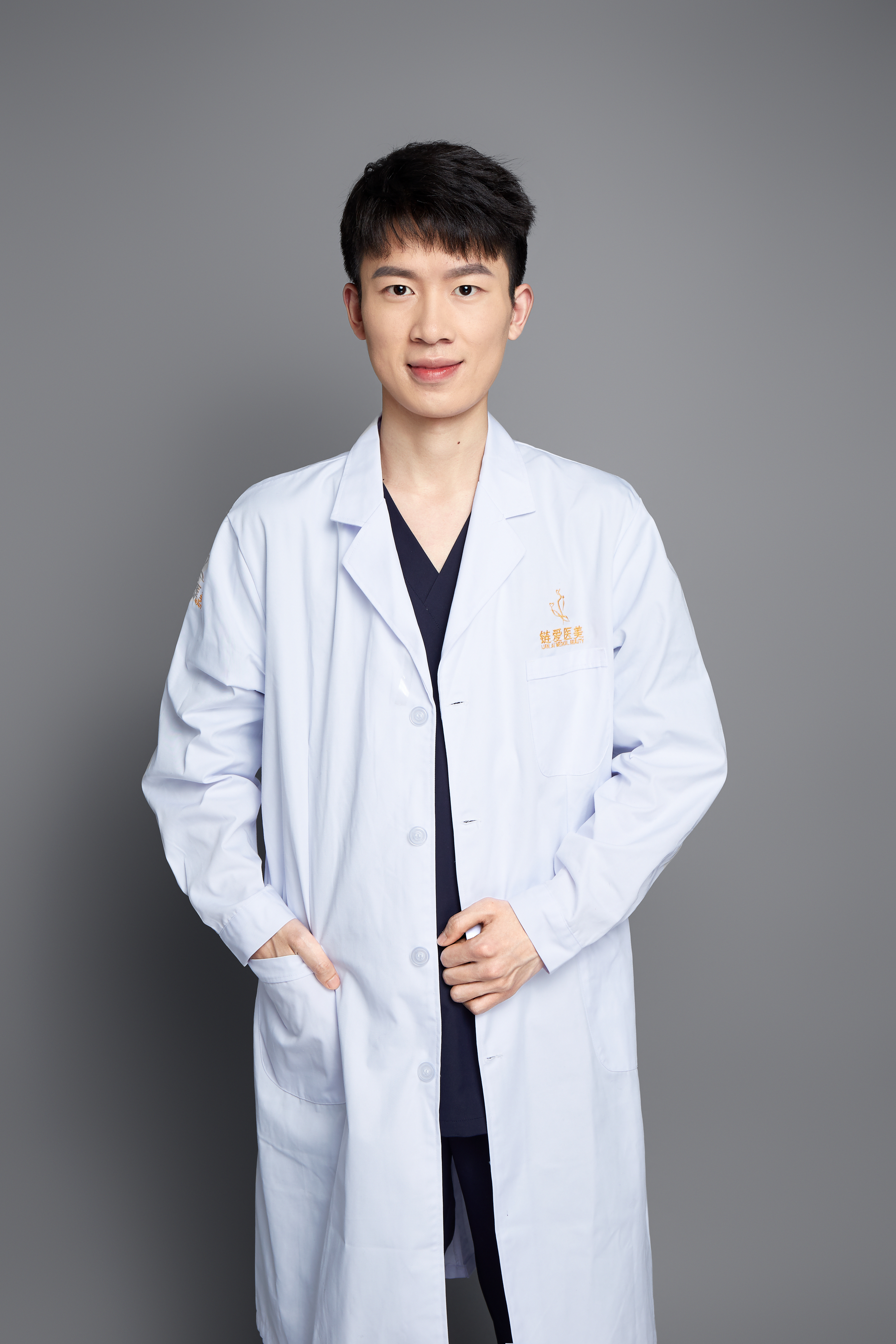 李腾文